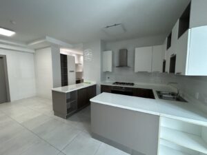 Kitchen island, apartment for rent in Regalia, Panama City, Panama