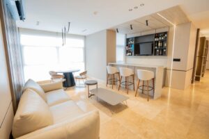 Living room bar, apartment for sale in Q Tower, Panama City, Panama