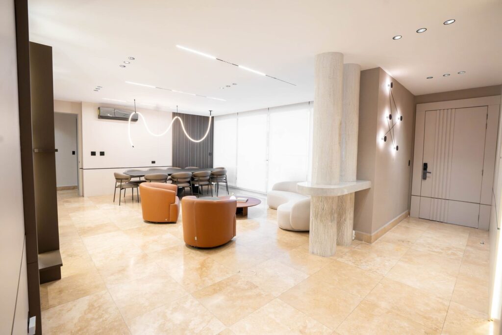 Living area, apartment for sale in Q Tower, Panama City, Panama