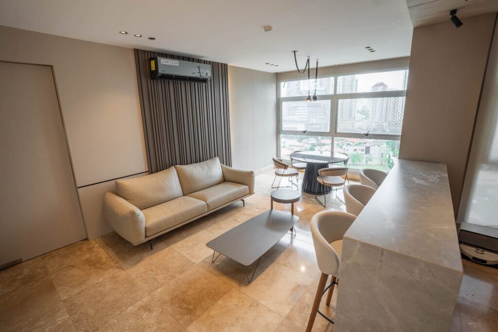 Living room, apartment for sale in Q Tower, Panama City, Panama